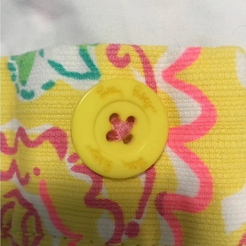 Lilly PULITZER 100% cotton shorts Sz 4 .